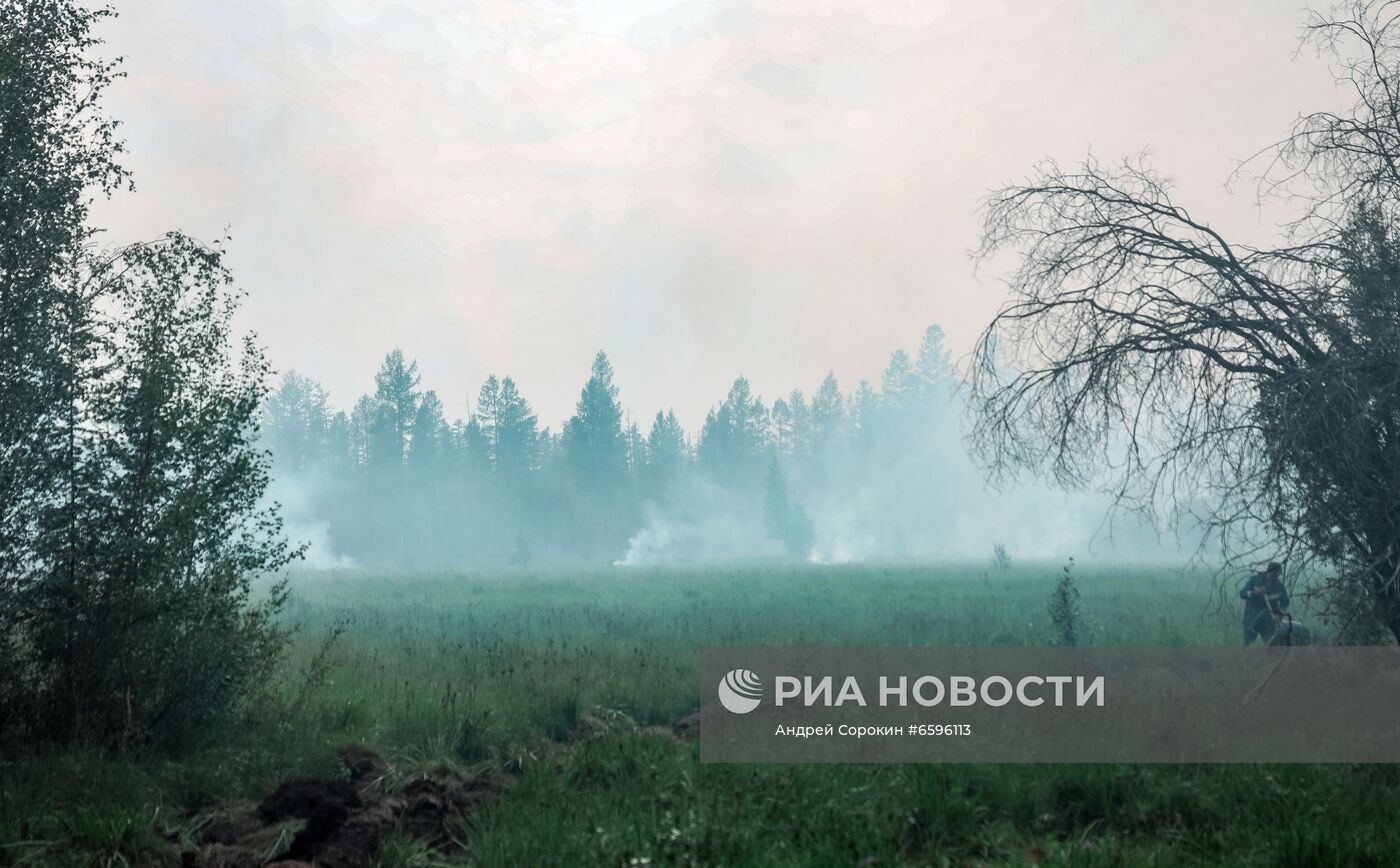 Тушение лесных пожаров в Якутии