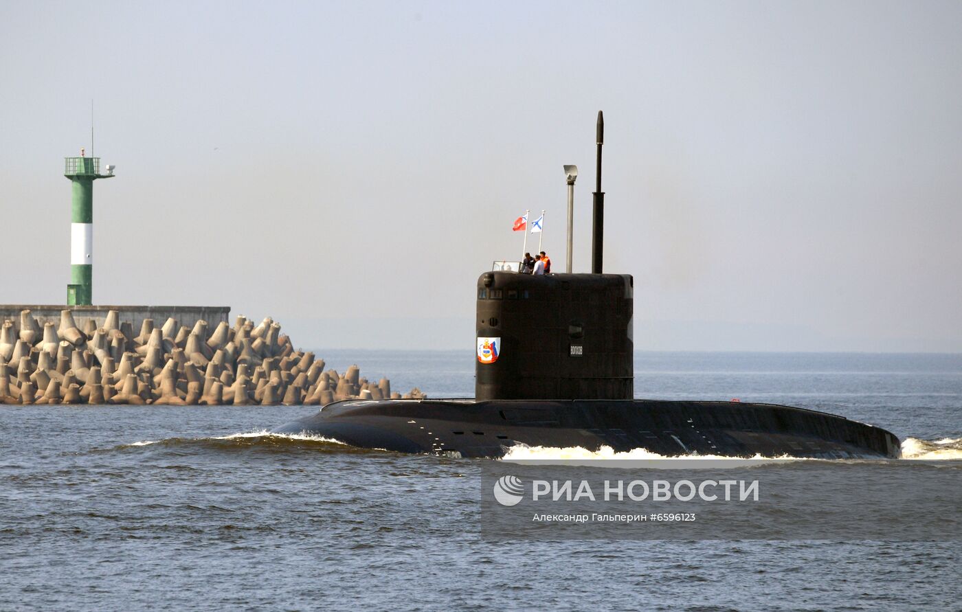 Подготовка ко Дню ВМФ в Кронштадте