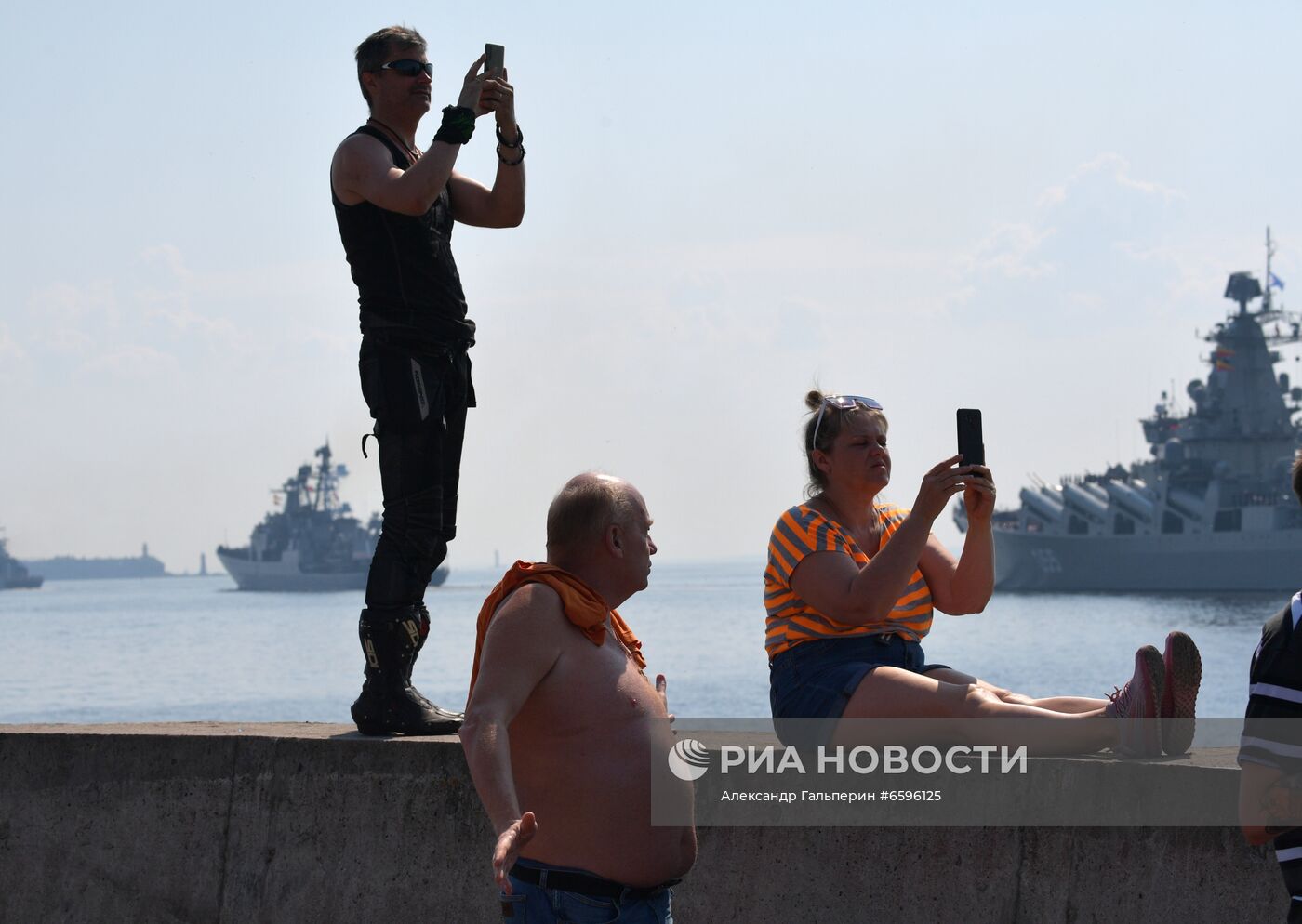 Подготовка ко Дню ВМФ в Кронштадте