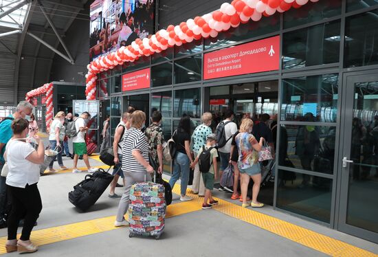 Открытие нового пассажирского терминала "Аэроэкспресс" в Домодедово 