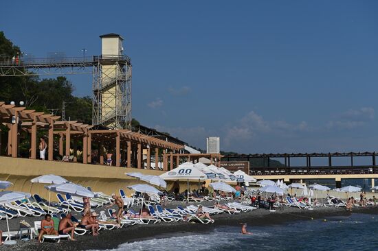 В Сочи открыт первый свободный от Covid-19 пляж