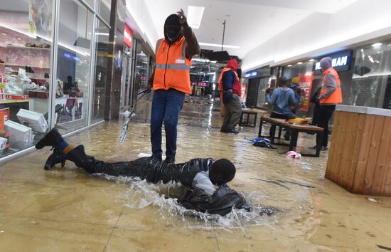 Беспорядки в ЮАР