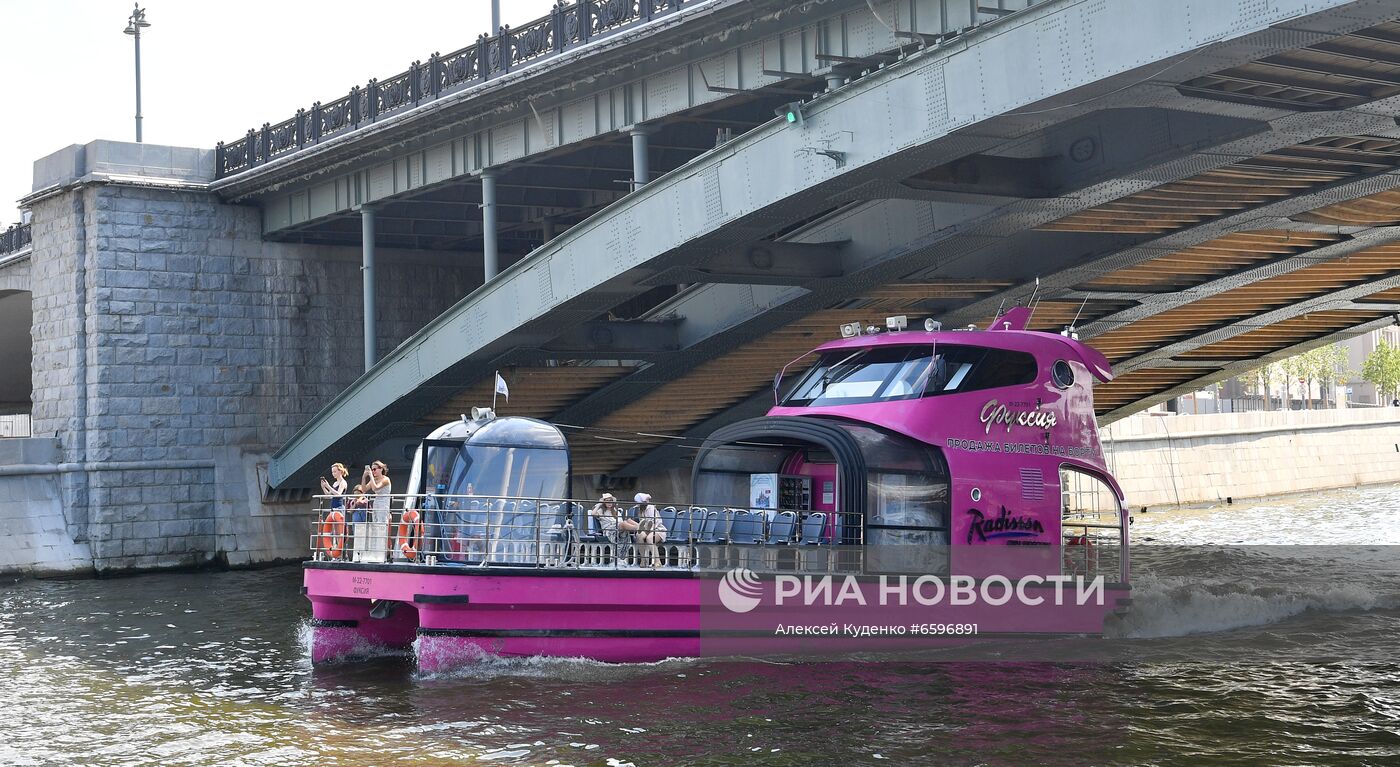Речные прогулки по Москве-реке