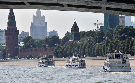 Речные прогулки по Москве-реке