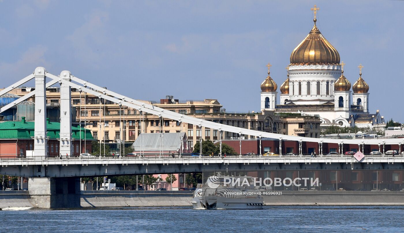 Речные прогулки по Москве-реке