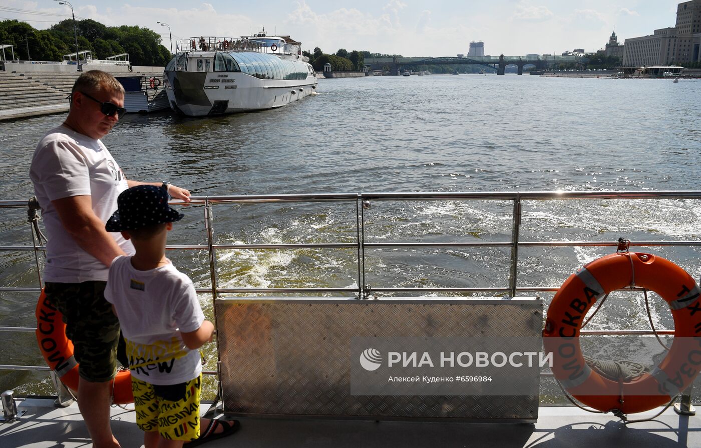 Речные прогулки по Москве-реке