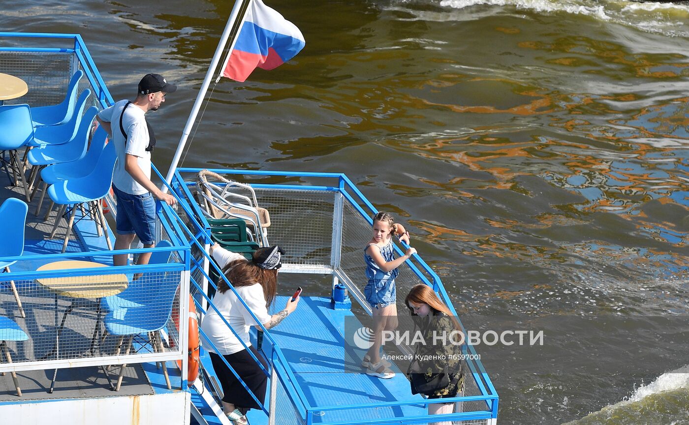 Речные прогулки по Москве-реке