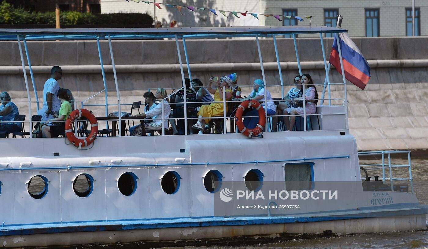 Речные прогулки по Москве-реке