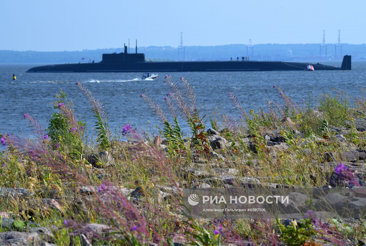 Подводные лодки в Кронштадте в преддверии Дня ВМФ