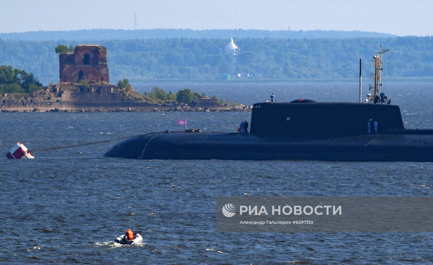 Подводные лодки в Кронштадте в преддверии Дня ВМФ