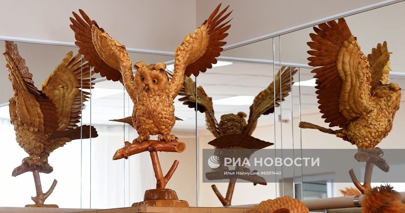 Скульптуры из кедровой стружки