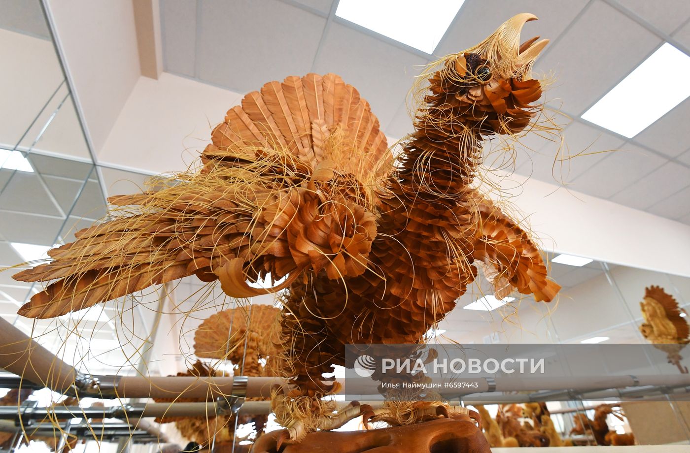 Скульптуры из кедровой стружки