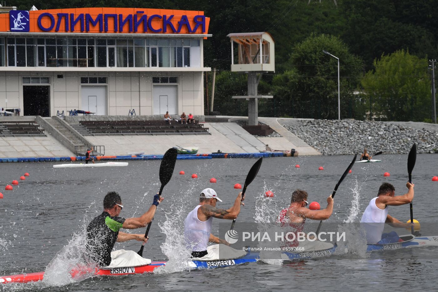 Тренировка олимпийской сборной России по гребле на байдарках и каноэ