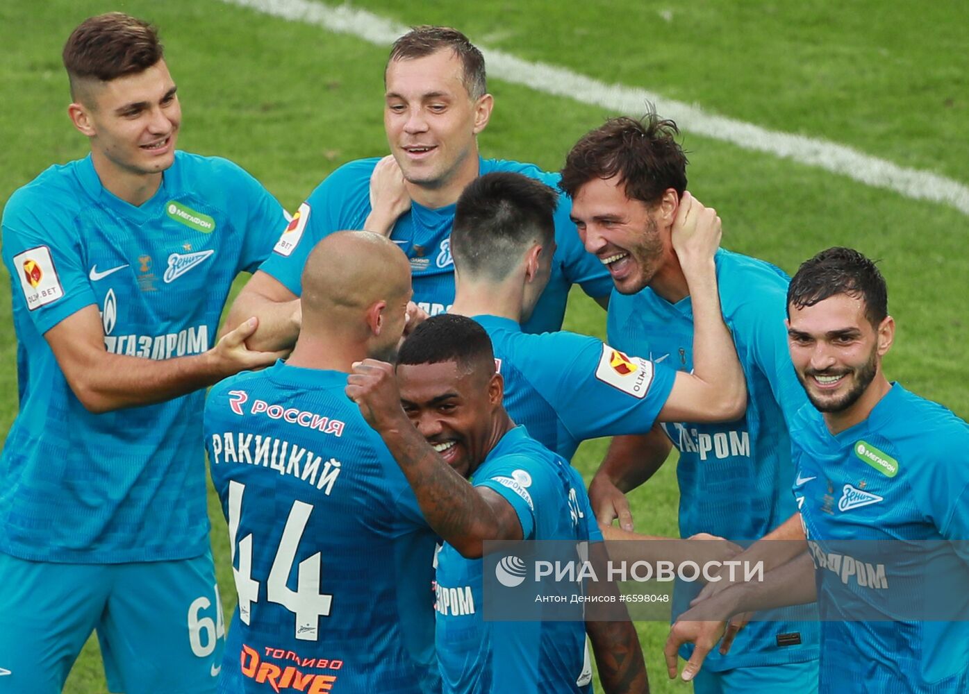 Футбол. Суперкубок России. Матч "Зенит" - "Локомотив"