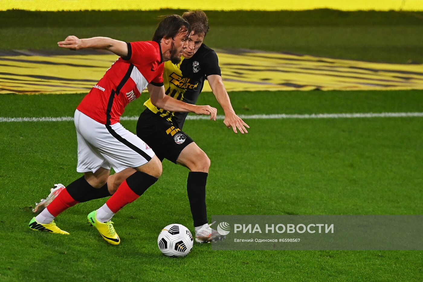 Футбол. Кубок Париматч Премьер. Матч "Химки" - "Спартак"