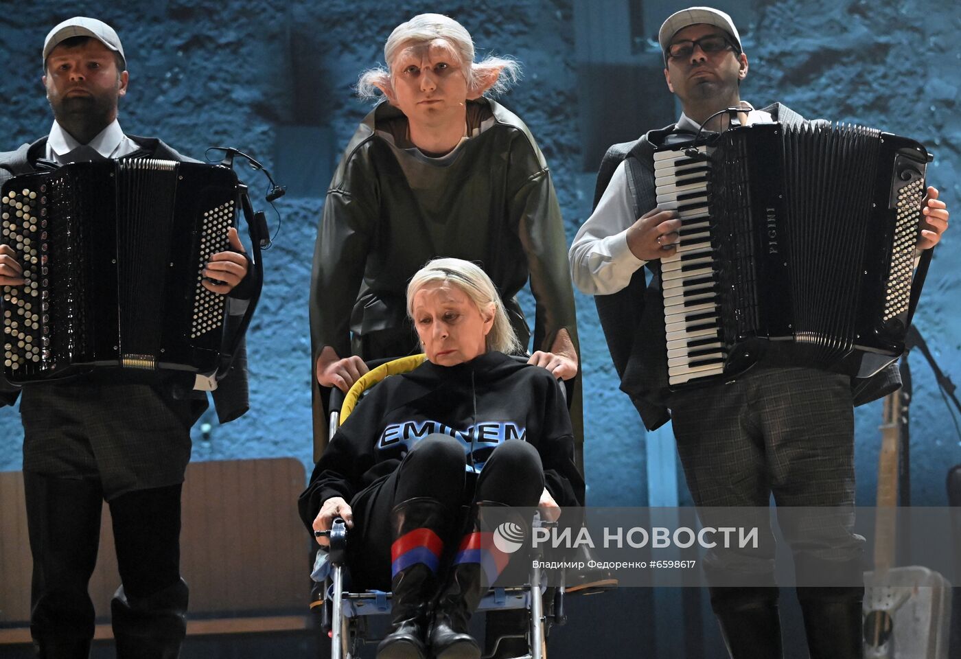 Спектакль "Первый хлеб" в театре "Современник"