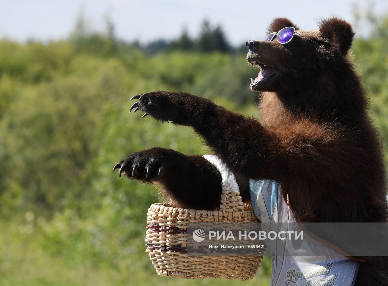 Придорожная торговля в Сибири