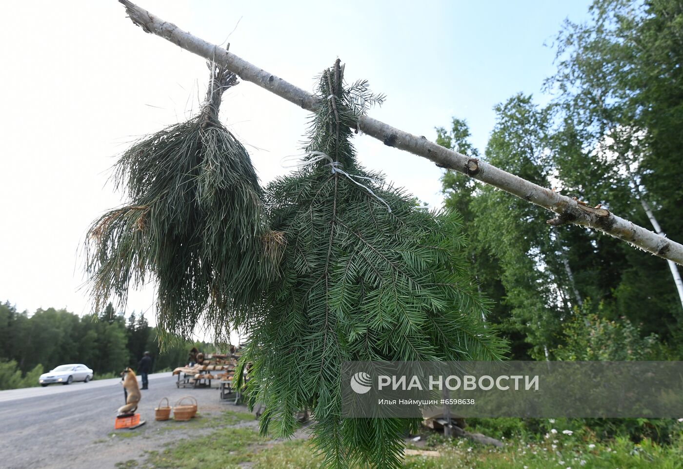 Придорожная торговля в Сибири