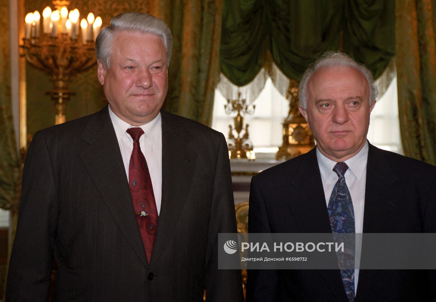 Встреча президента РФ Б. Ельцина и главы Грузии Э. Шеварднадзе