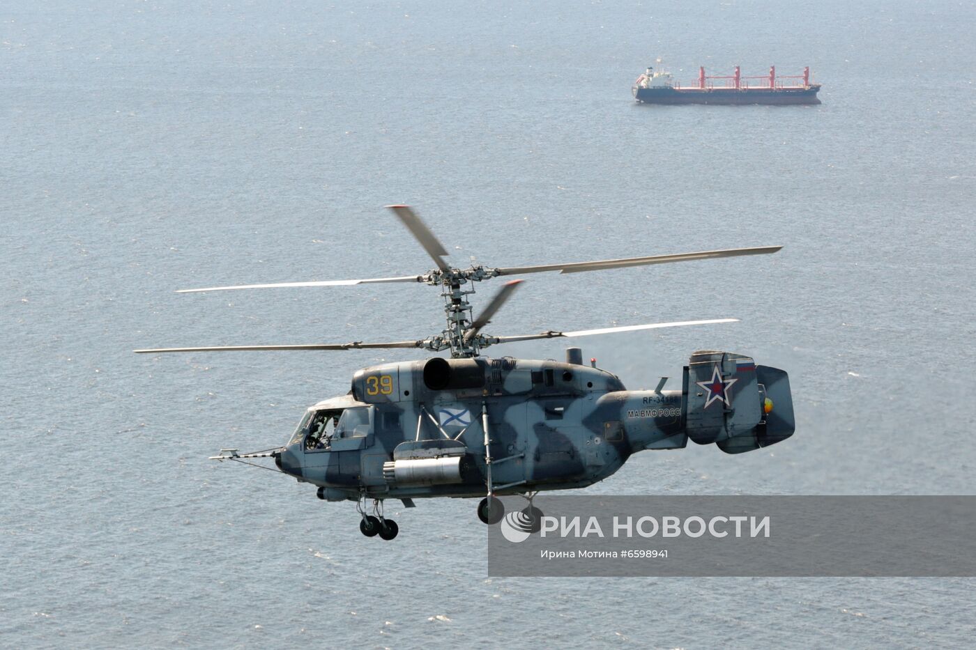 Репетиция парада ко Дню ВМФ в Санкт-Петербурге