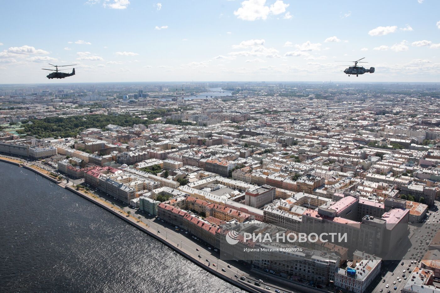 Репетиция парада ко Дню ВМФ в Санкт-Петербурге