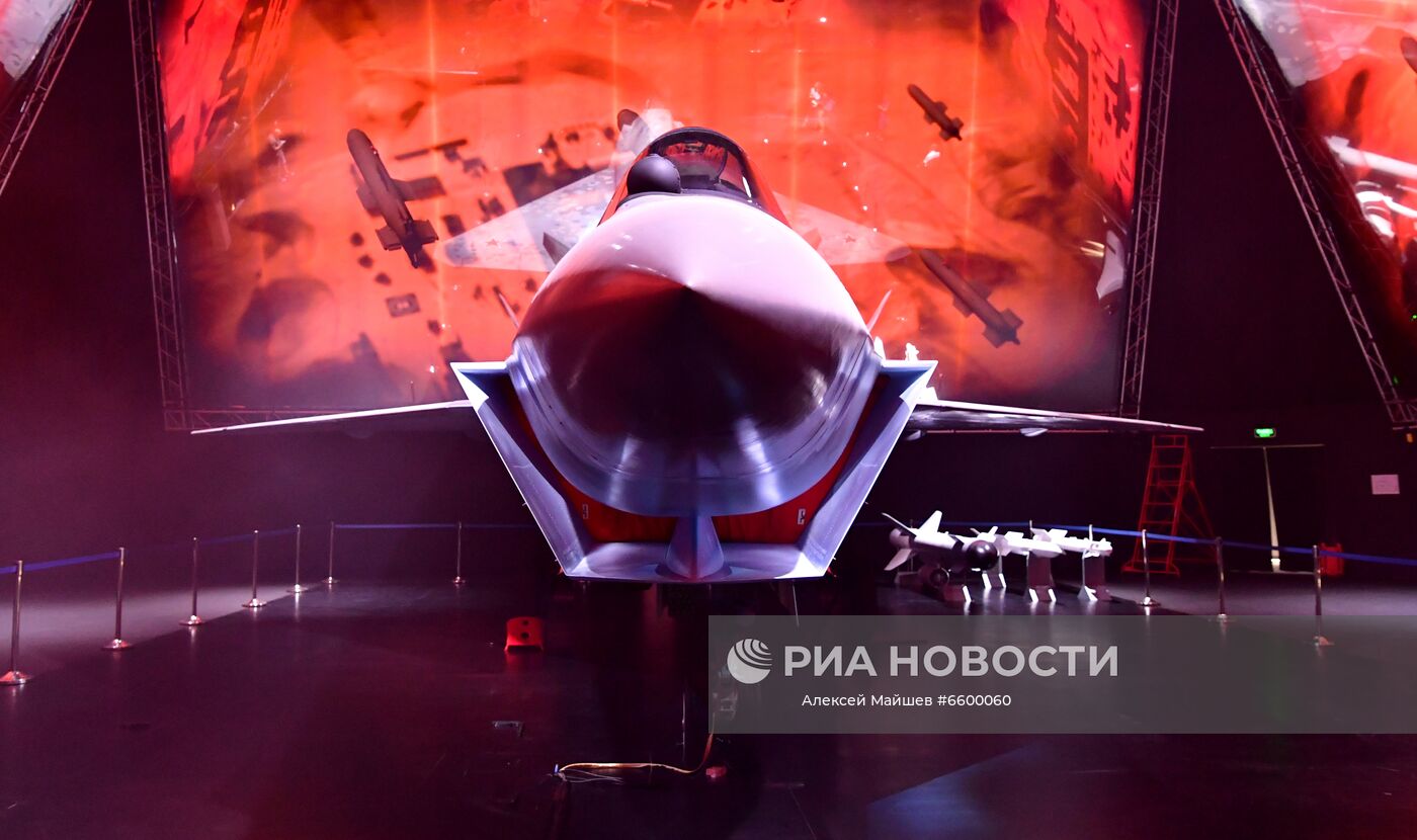 Презентация нового военного самолета Checkmate