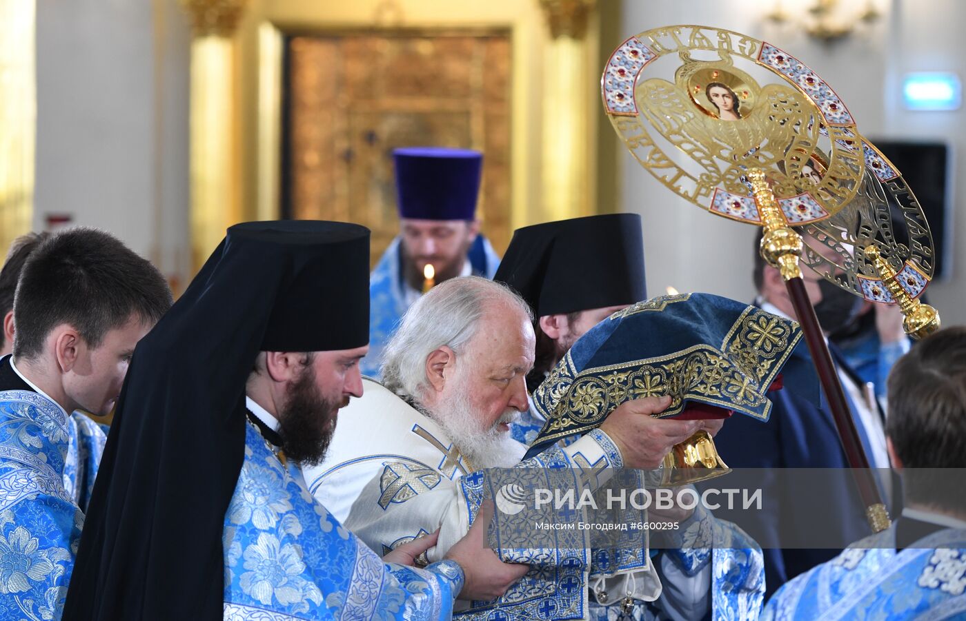 Празднование Дня Казанской иконы Божией Матери в Казани