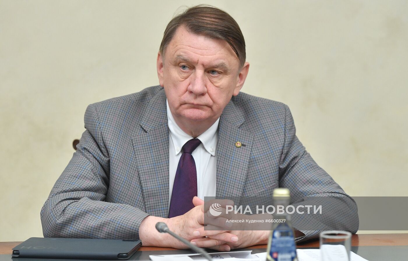 Подписание соглашения о наблюдении за выборами между ОП РФ и политическими партиями