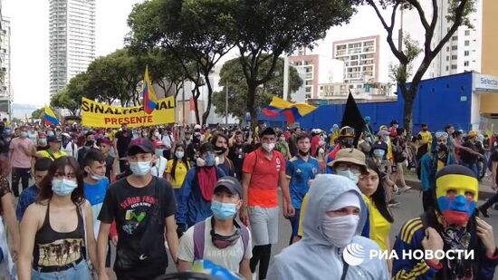 Протесты и столкновения с силовиками в Колумбии