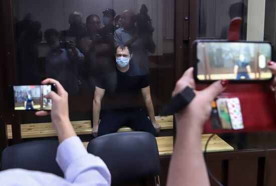 Избрание меры пресечения начальнику ГИБДД Ставрополья А. Сафонову