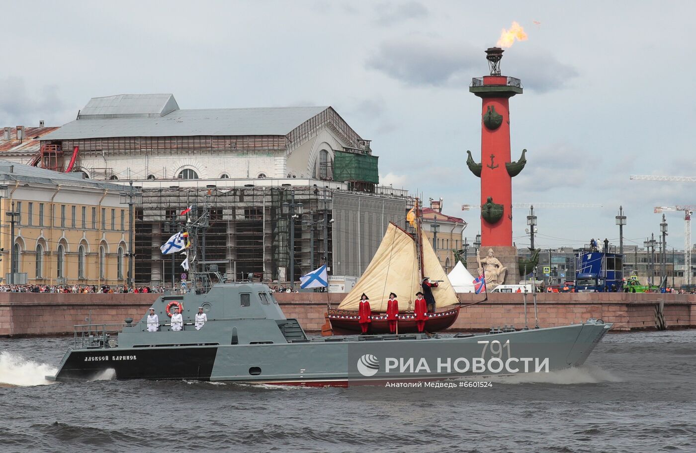 Генеральная репетиция парада ко Дню ВМФ в Санкт-Петербурге