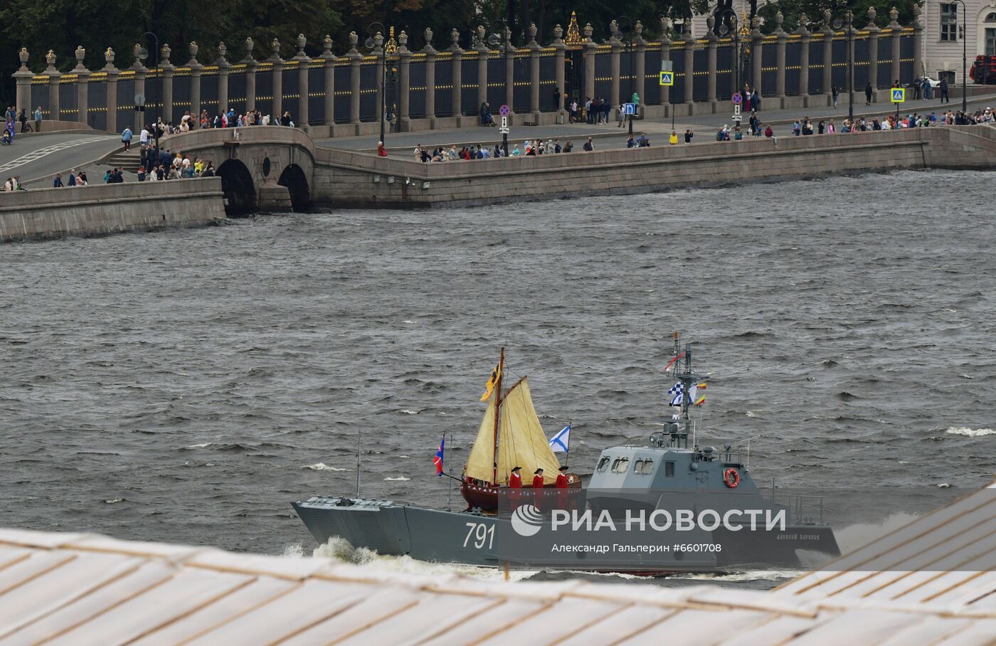 Генеральная репетиция парада ко Дню ВМФ в Санкт-Петербурге