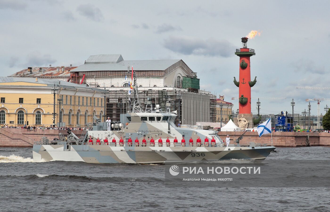 Генеральная репетиция парада ко Дню ВМФ в Санкт-Петербурге