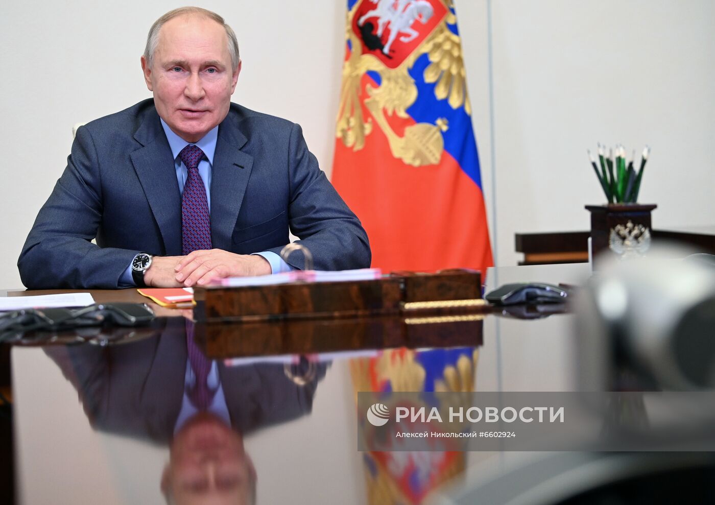 Президент РФ В. Путин провел заседание Совбеза РФ
