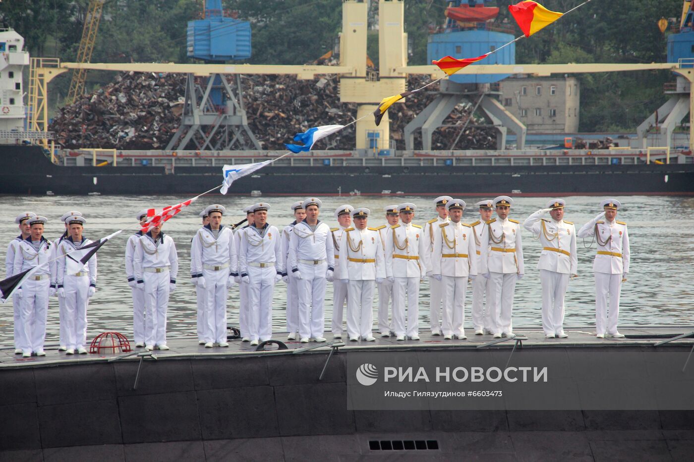 Репетиция парада ВМФ во Владивостоке