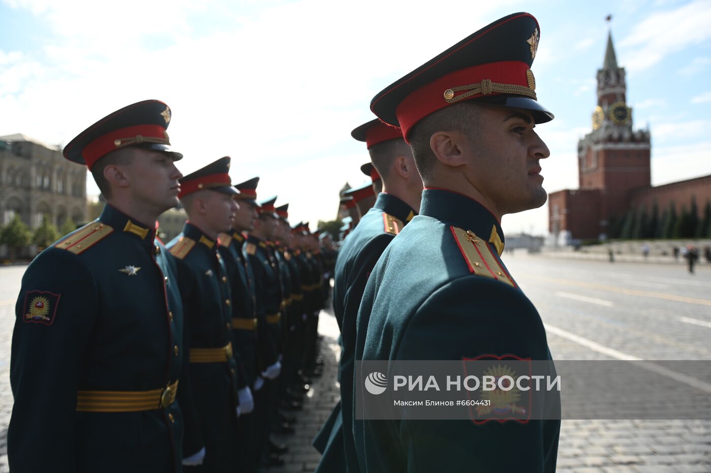 Выпуск офицеров Московского высшего общевойскового командного училища