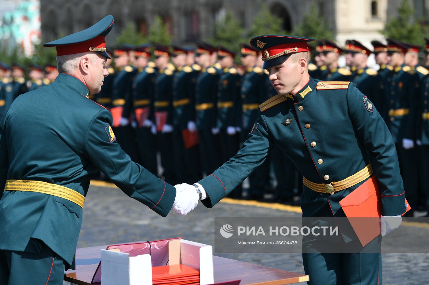 Выпуск офицеров Московского высшего общевойскового командного училища