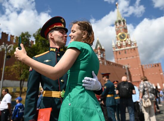 Выпуск офицеров Московского высшего общевойскового командного училища