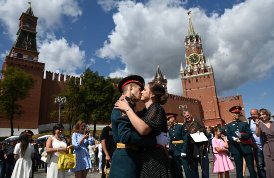 Выпуск офицеров Московского высшего общевойскового командного училища