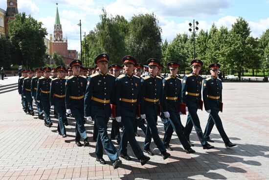 Выпуск офицеров Московского высшего общевойскового командного училища