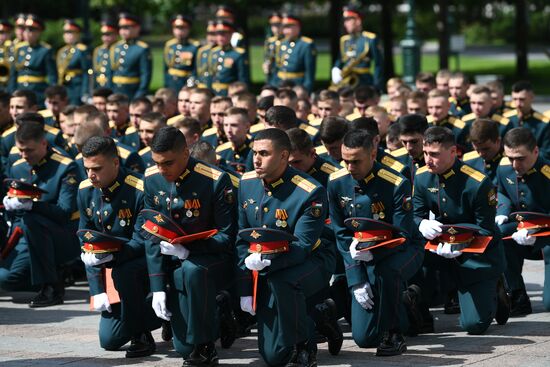 Выпуск офицеров Московского высшего общевойскового командного училища