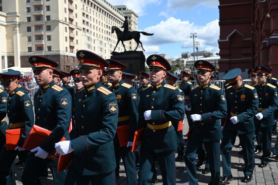 Выпуск офицеров Московского высшего общевойскового командного училища