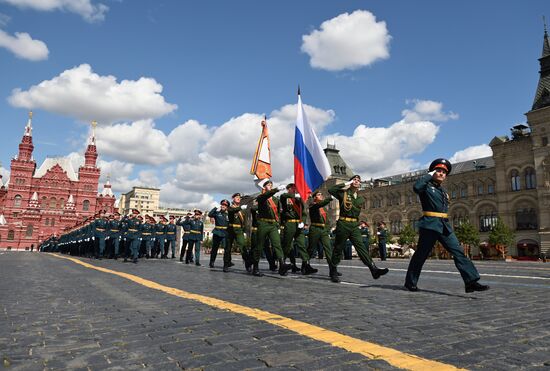 Выпуск офицеров Московского высшего общевойскового командного училища