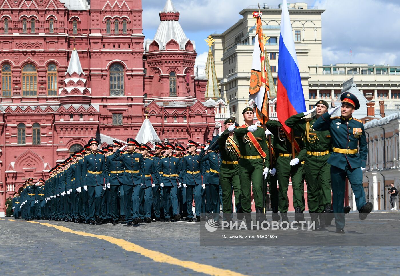 Выпуск офицеров Московского высшего общевойскового командного училища