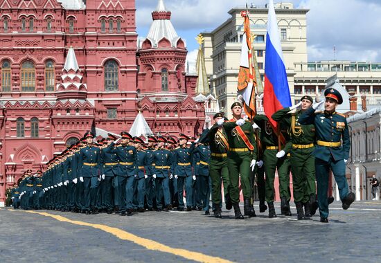 Выпуск офицеров Московского высшего общевойскового командного училища