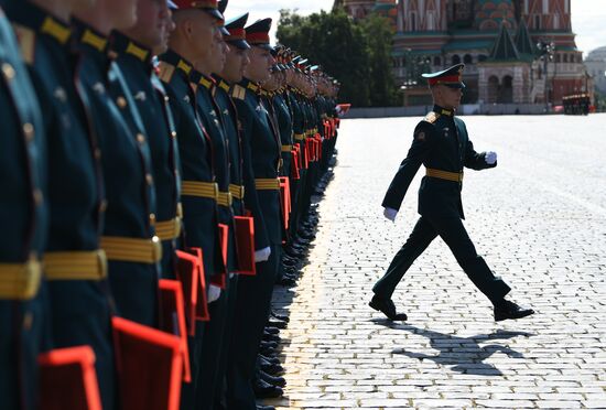 Выпуск офицеров Московского высшего общевойскового командного училища