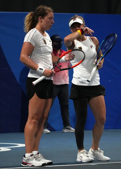 Олимпиада-2020. Теннис. Женщины. Кудерметова/Веснина - Зигемунд/Фридзам 