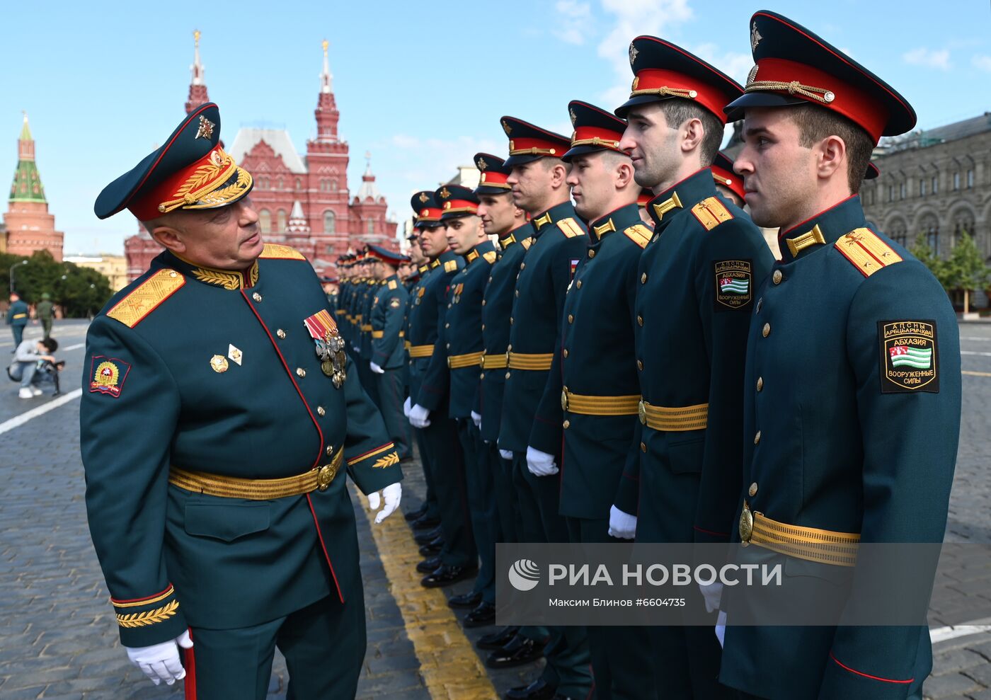 Выпуск офицеров Московского высшего общевойскового командного училища