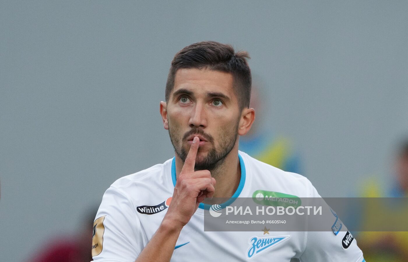 Футбол. РПЛ. Матч "Химки" - "Зенит"