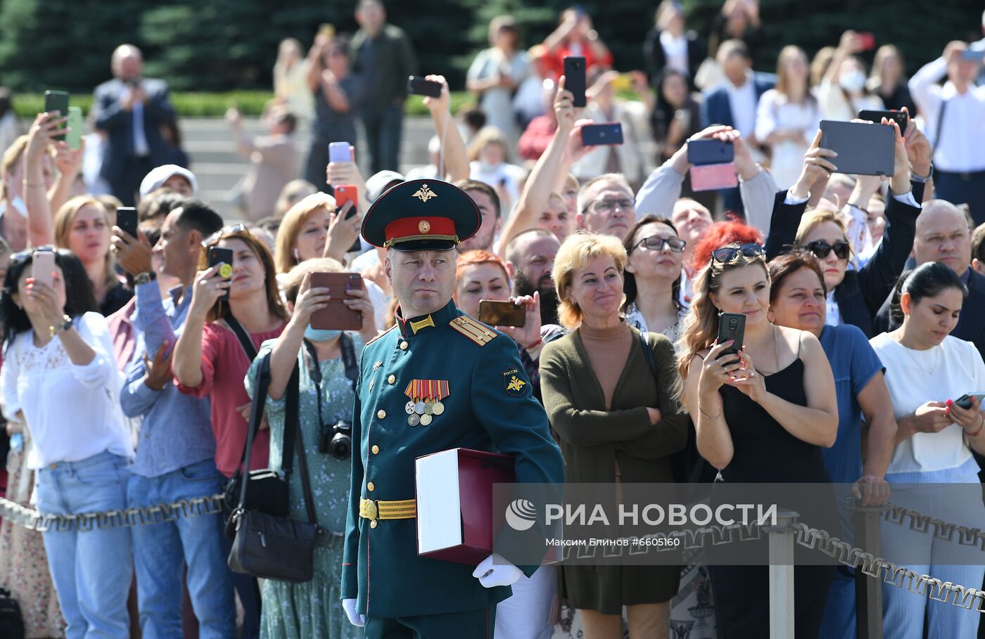 Выпуск офицеров Московского высшего общевойскового командного училища